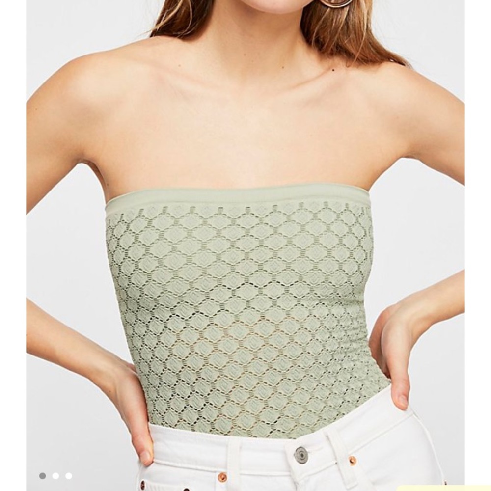HOST PICK 💓💓 Free people honey textured tube top